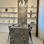 Domus Symmetrie Apartman