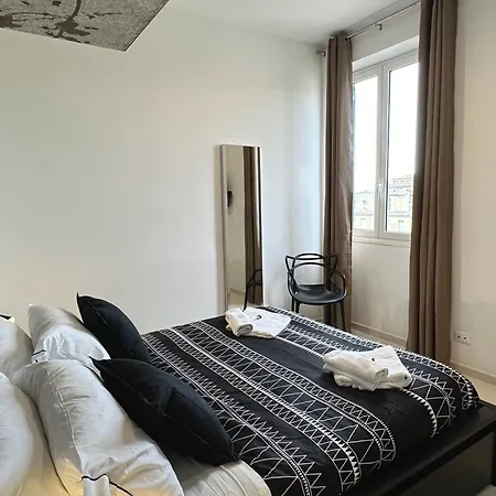 Apartment Domus Symmetrie *